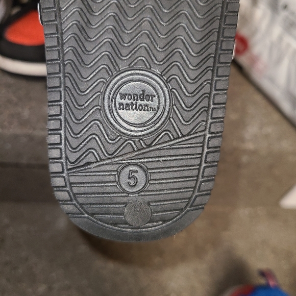 Sandals - Picture 5 of 5